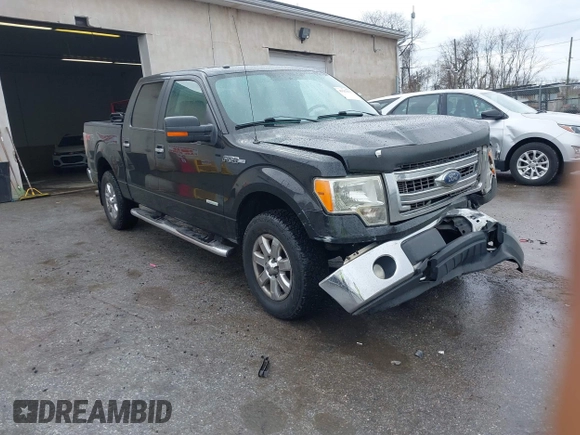 2013 Ford F-150 XL with VIN 1FTFW1ETXDFD72322, listed as a IAAI auction lot 41957807 with 312,909 mi miles. Bid and sale history available at carsss.com. Image 1.