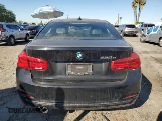 2018 BMW 3 Series 330e iPerformance with VIN WBA8E1C55JA758443, listed as a Copart auction lot 89356485 with 35,599 mi miles and Salvage Title. Bid and sale history available at carsss.com. Image 6.
