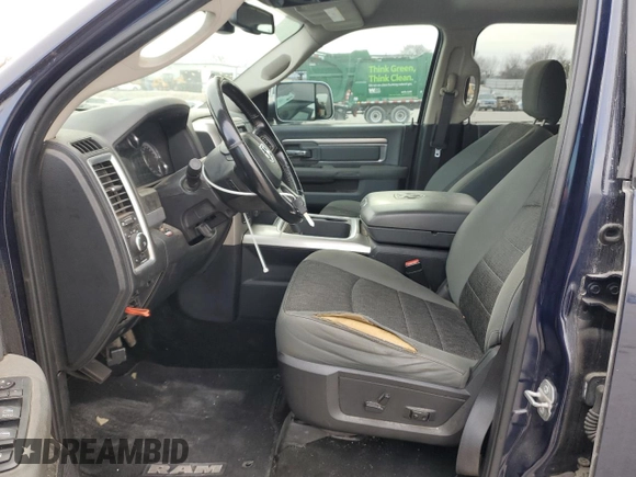 2015 Ram 1500 Lone Star z VIN 1C6RR7TM1FS550347, wystawiony jako Copart lot #84727674 z przebiegiem Nie podano mil oraz Czysty tytuł • Clean title. Historia ofert i sprzedaży dostępna na DreamBid. Obrazek 7.