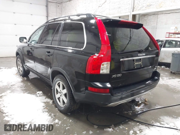2008 Volvo XC90 I6 with VIN YV4CZ982681456052, listed as a IAAI auction lot 40756137 with 135,137 mi miles. Bid and sale history available at carsss.com. Image 3.