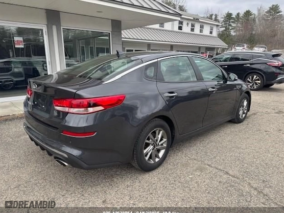 2019 Kia Optima LX with VIN 5XXGT4L3XKG307311, listed as a IAAI auction lot 42033854 with 257,227 mi miles. Bid and sale history available at carsss.com. Image 4.