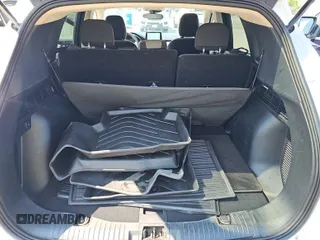 2020 Ford Escape SE with VIN 1FMCU9G60LUC47298, listed as a IAAI auction lot 42573178 with 68,095 mi miles and . Bid and sale history available at DreamBid. Image 7.