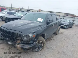 2021 Ram 1500 Big Horn z VIN 1C6RREFG7MN630189, wystawiony jako IAAI lot #41371219 z przebiegiem 62 613 mil mil oraz . Historia ofert i sprzedaży dostępna na DreamBid. Obrazek 16.