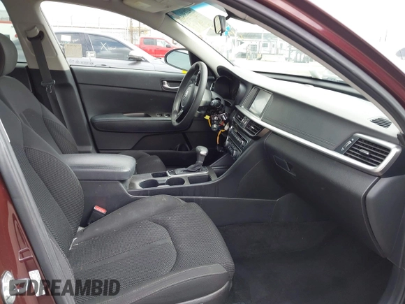 2019 Kia Optima LX z VIN 5XXGT4L37KG354649, wystawiony jako IAAI lot #42130410 z przebiegiem 61 315 mil mil oraz . Historia ofert i sprzedaży dostępna na DreamBid. Obrazek 5.