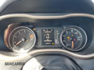 2017 Jeep Cherokee Altitude with VIN 1C4PJLAB6HW559977, listed as a Copart auction lot 48045115 with 126,367 mi miles and Salvage title. Bid and sale history available at DreamBid. Image 9.