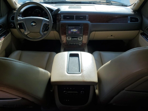 2014 Chevrolet Suburban LTZ with VIN 1GNSCKE06ER208821, listed as a Copart auction lot 70534924 with 81,098 mi miles and Salvage Title. Bid and sale history available at carsss.com. Image 8.