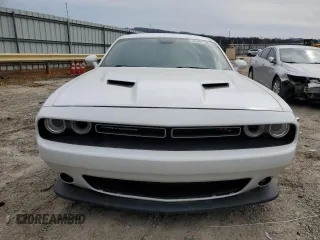 2017 Dodge Challenger R/T Shaker z VIN 2C3CDZBT5HH555180, wystawiony jako Copart lot #45551735 z przebiegiem 92 351 mil mil oraz Szkoda całkowita • Salvage title. Historia ofert i sprzedaży dostępna na DreamBid. Obrazek 5.
