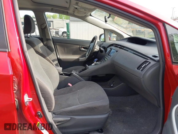 2010 Toyota Prius II with VIN JTDKN3DUXA0219610, listed as a IAAI auction lot 42015825 with 263,492 mi miles. Bid and sale history available at carsss.com. Image 5.