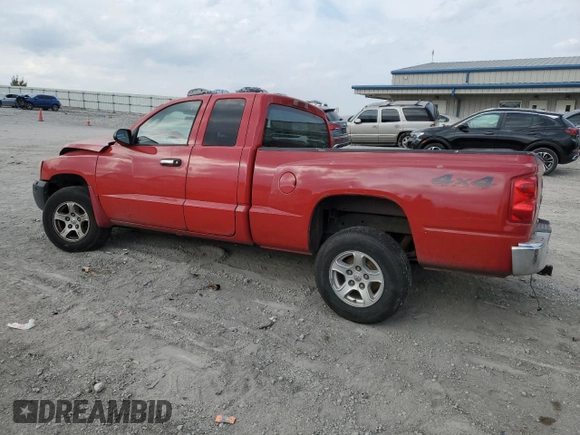 2006 Dodge Dakota SLT with VIN 1D7HW42N56S565283, listed as a Copart auction lot 77792994 with 272,398 mi miles and Salvage Title. Bid and sale history available at carsss.com. Image 2.