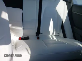 2023 Tesla Model 3 z VIN 5YJ3E1EA3PF600030, wystawiony jako IAAI lot #42052459 z przebiegiem 11 177 mil mil oraz . Historia ofert i sprzedaży dostępna na DreamBid. Obrazek 8.