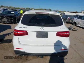 2019 Mercedes-Benz GLC 300 z VIN WDC0G4KB1KV151611, wystawiony jako IAAI lot #41840560 z przebiegiem 60 102 mil mil oraz . Historia ofert i sprzedaży dostępna na DreamBid. Obrazek 17.