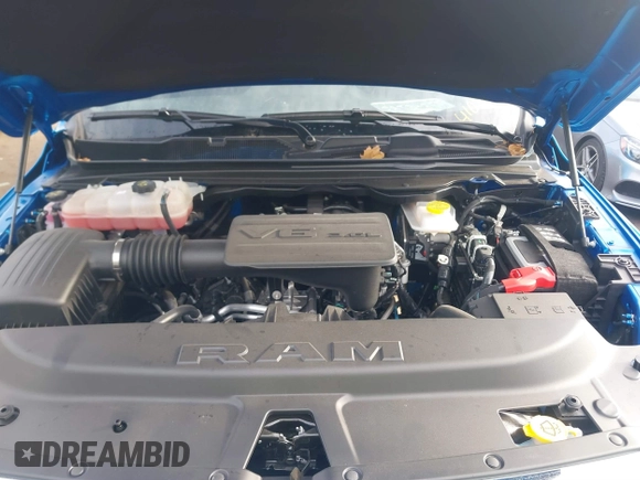 2025 Ram 1500 Big Horn z VIN 1C6RRFFG5SN516145, wystawiony jako IAAI lot #41040685 z przebiegiem 5 125 mil mil oraz . Historia ofert i sprzedaży dostępna na DreamBid. Obrazek 10.