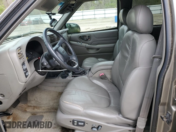 2000 GMC Jimmy SL with VIN 1GKCS13W6Y2293842, listed as a Copart auction lot 49449164 with 101,305 mi miles and Clean Title. Bid and sale history available at carsss.com. Image 7.