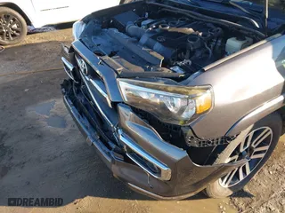 2017 Toyota 4Runner SR5 with VIN JTEBU5JRXH5431401, listed as a IAAI auction lot 41231941 with 133,324 mi miles. Bid and sale history available at carsss.com. Image 6.