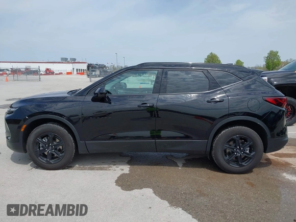 2023 Chevrolet Blazer LT z VIN 3GNKBCR49PS185542, wystawiony jako IAAI lot #41975537 z przebiegiem 24 129 mil mil oraz . Historia ofert i sprzedaży dostępna na DreamBid. Obrazek 14.