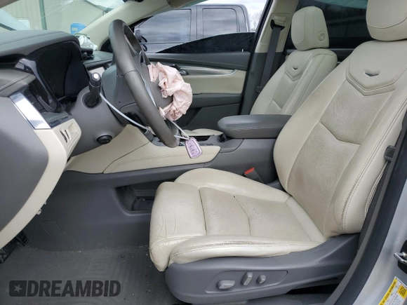 2017 Cadillac XT5 Luxury FWD with VIN 1GYKNBRS7HZ263985, listed as a Copart auction lot 50231215 with 28,542 mi miles and Salvage Title. Bid and sale history available at DreamBid. Image 7.