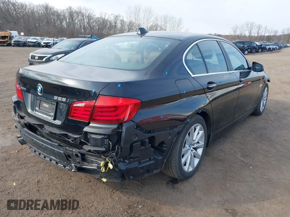 2013 BMW 5 Series 528i xDrive with VIN WBAXH5C54DD107785, listed as a IAAI auction lot 41781348 with 80,086 mi miles. Bid and sale history available at carsss.com. Image 20.
