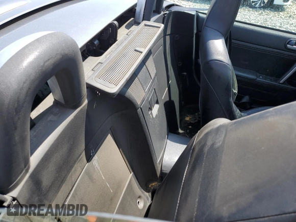 2010 Mazda MX-5 Miata Grand Touring with VIN JM1NC2FF5A0205190, listed as a Copart auction lot 61372455 with 147,852 mi miles and Salvage title. Bid and sale history available at DreamBid. Image 10.