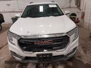 2023 GMC Terrain SLE z VIN 3GKALTEG4PL169930, wystawiony jako IAAI lot #41506508 z przebiegiem 13 728 mil mil oraz . Historia ofert i sprzedaży dostępna na DreamBid. Obrazek 12.