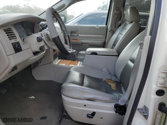 2008 Chrysler Aspen Limited with VIN 1A8HX58NX8F151425, listed as a Copart auction lot 83101784 with 0 mi miles and Non Repairable. Bid and sale history available at carsss.com. Image 7.