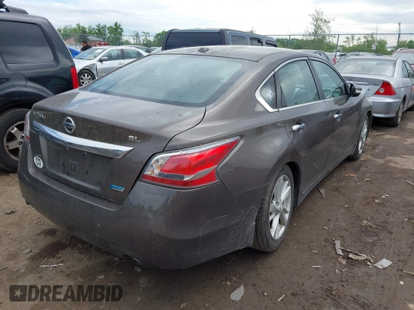 2014 Nissan Altima SV with VIN 1N4AL3AP9EC152041, listed as a IAAI auction lot 42250594 with 190,033 mi miles and . Bid and sale history available at DreamBid. Image 4.