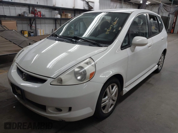 2007 Honda Fit Sport with VIN JHMGD38677S028159, listed as a IAAI auction lot 41960438 with 164,212 mi miles. Bid and sale history available at carsss.com. Image 2.