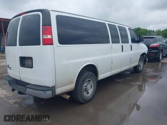 2016 Chevrolet Express Passenger LT with VIN 1GAZGPFG6G1133651, listed as a IAAI auction lot 41891733 with 167,344 mi miles and . Bid and sale history available at DreamBid. Image 4.