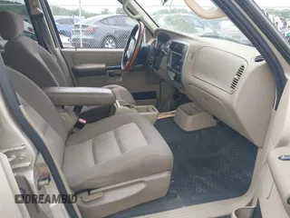 2005 Ford Explorer Sport Trac XLS with VIN 1FMZU67K05UA12487, listed as a IAAI auction lot 42371318 with Not provided miles and . Bid and sale history available at DreamBid. Image 5.