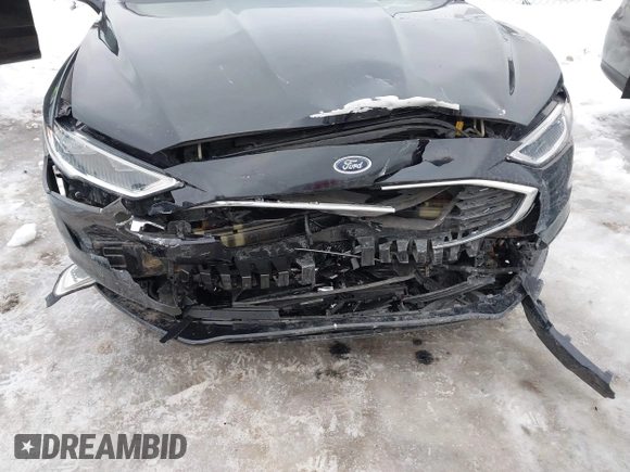 2017 Ford Fusion SE with VIN 3FA6P0H93HR136181, listed as a IAAI auction lot 41643411 with 58,545 mi miles. Bid and sale history available at carsss.com. Image 6.