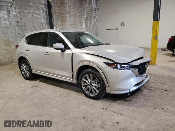 2025 Mazda CX-5 2.5 S Premium Plus Package with VIN JM3KFBEM2S0543357, listed as a Copart auction lot 41458725 with 5,600 mi miles and Salvage Title. Bid and sale history available at carsss.com. Image 4.