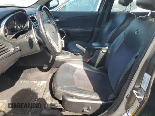 2012 Chrysler 200 S with VIN 1C3CCBHG8CN176470, listed as a Copart auction lot 47597605 with 201,572 mi miles and Salvage Title. Bid and sale history available at carsss.com. Image 7.