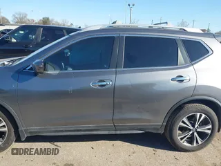 2020 Nissan Rogue SL z VIN 5N1AT2MT2LC743916, wystawiony jako IAAI lot #41723746 z przebiegiem 44 155 mil mil oraz . Historia ofert i sprzedaży dostępna na DreamBid. Obrazek 14.