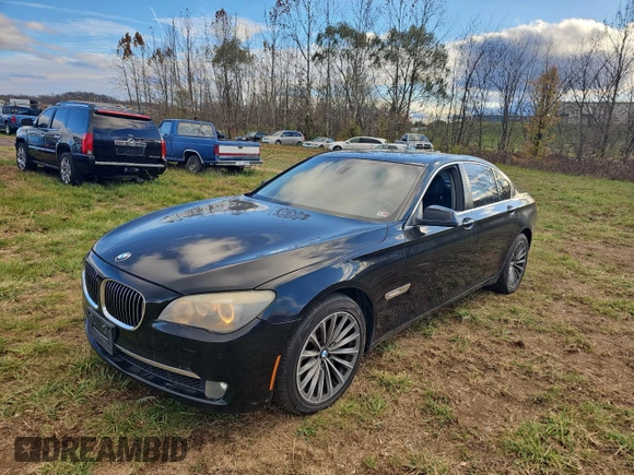 2012 BMW 7 Series 740i with VIN WBAKA4C52CC613791, listed as a Copart auction lot 82473894 with 132,656 mi miles and Clean Title. Bid and sale history available at carsss.com. Image 2.