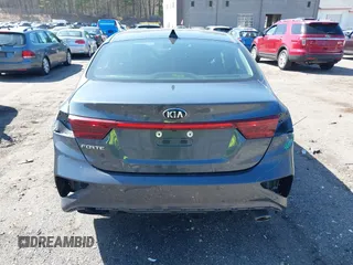 2021 Kia Forte LXS z VIN 3KPF24AD2ME334010, wystawiony jako IAAI lot #42067027 z przebiegiem 76 325 mil mil oraz . Historia ofert i sprzedaży dostępna na DreamBid. Obrazek 17.