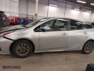 2020 Toyota Prius L Eco with VIN JTDKARFU9L3104185, listed as a IAAI auction lot 41278803 with 108,686 mi miles. Bid and sale history available at carsss.com. Image 14.