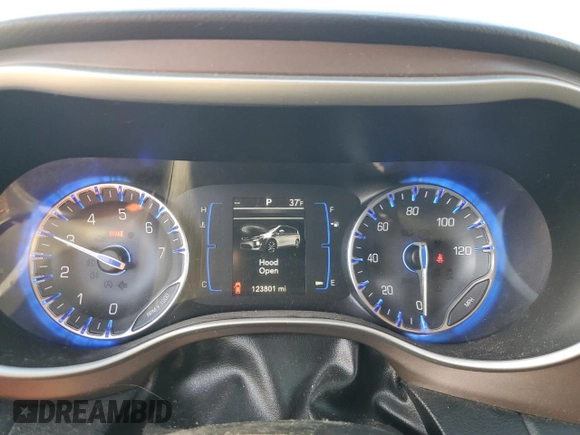 2018 Chrysler Pacifica Touring L with VIN 2C4RC1BG8JR124054, listed as a Copart auction lot 49787405 with 123,801 mi miles and Salvage Title. Bid and sale history available at DreamBid. Image 9.