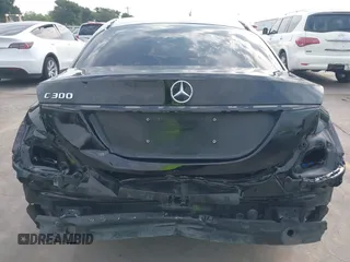 2018 Mercedes-Benz C 300 with VIN WDDWF4JB9JR347779, listed as a IAAI auction lot 42265597 with 62,385 mi miles and . Bid and sale history available at DreamBid. Image 6.