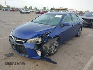2015 Toyota Camry XLE with VIN 4T1BF1FK3FU938285, listed as a IAAI auction lot 42055997 with 140,636 mi miles. Bid and sale history available at carsss.com. Image 6.