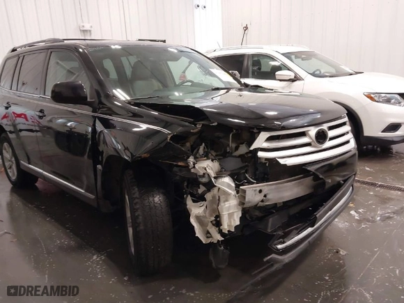 2012 Toyota Highlander with VIN 5TDBK3EH2CS163379, listed as a IAAI auction lot 41807409 with 202,554 mi miles. Bid and sale history available at carsss.com. Image 6.