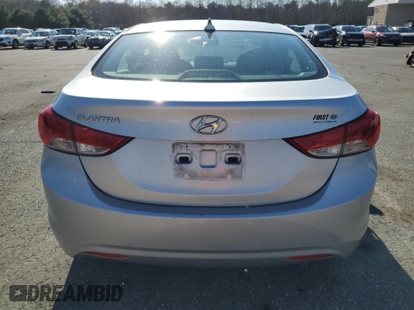 2013 Hyundai Elantra GLS z VIN 5NPDH4AEXDH319488, wystawiony jako Copart lot #53464885 z przebiegiem 279 079 mil mil oraz Szkoda całkowita • Salvage title. Historia ofert i sprzedaży dostępna na DreamBid. Obrazek 6.