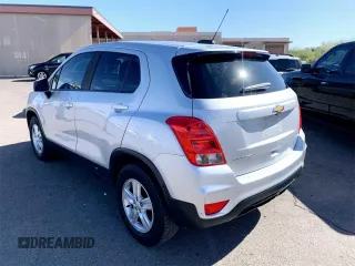 2020 Chevrolet Trax LS with VIN 3GNCJNSB4LL131582, listed as a Copart auction lot 85383114 with 136,718 mi miles and Clean Title. Bid and sale history available at carsss.com. Image 3.