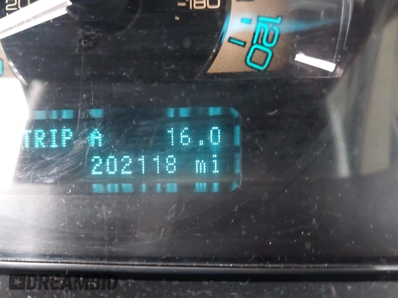 2010 Mercury Milan with VIN 3MEHM0HA7AR639867, listed as a IAAI auction lot 42101675 with 202,118 mi miles and . Bid and sale history available at DreamBid. Image 7.