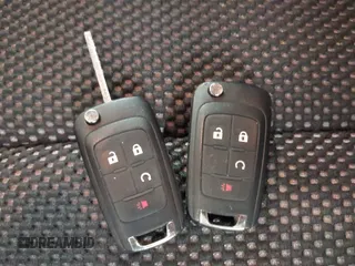 2015 Chevrolet Equinox LT z VIN 1GNALBEK7FZ107432, wystawiony jako IAAI lot #42120192 z przebiegiem 117 793 mil mil oraz . Historia ofert i sprzedaży dostępna na DreamBid. Obrazek 11.