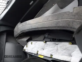 2020 Ford Escape SE z VIN 1FMCU0G68LUB44710, wystawiony jako IAAI lot #42545274 z przebiegiem Nie podano mil oraz . Historia ofert i sprzedaży dostępna na DreamBid. Obrazek 12.