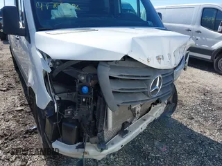 2022 Mercedes-Benz Sprinter Cargo with VIN W1Y4ECHY5NT081741, listed as a IAAI auction lot 41705096 with 70,294 mi miles. Bid and sale history available at carsss.com. Image 6.