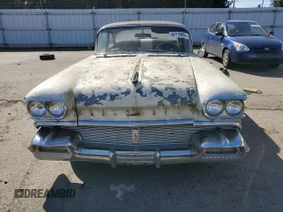 1958 Oldsmobile 88 z VIN 587M54933, wystawiony jako Copart lot #53116955 z przebiegiem 71 510 mil mil oraz Czysty tytuł • Clean title. Historia ofert i sprzedaży dostępna na DreamBid. Obrazek 5.