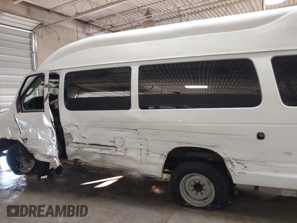 2011 Ford Econoline Cargo Commercial with VIN 1FTNS1EW0BDA60746, listed as a IAAI auction lot 41346661 with 117,363 mi miles. Bid and sale history available at carsss.com. Image 15.