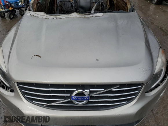 2015 Volvo XC60 T5 z VIN YV4612RK6F2666104, wystawiony jako Copart lot #85735704 z przebiegiem Nie podano mil oraz Szkoda całkowita • Salvage title. Historia ofert i sprzedaży dostępna na DreamBid. Obrazek 12.