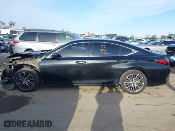 2023 Lexus ES with VIN 58ADA1C10PU026937, listed as a IAAI auction lot 41924903 with 135,947 mi miles. Bid and sale history available at carsss.com. Image 15.