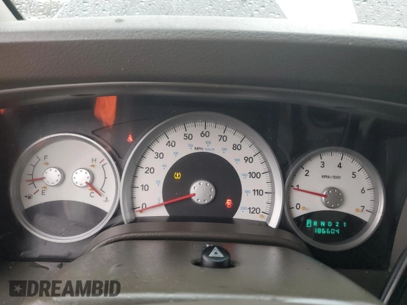 2005 Dodge Durango SLT z VIN 1D4HB48D35F590276, wystawiony jako Copart lot #51134845 z przebiegiem 186 604 mil mil oraz Szkoda całkowita • Salvage title. Historia ofert i sprzedaży dostępna na DreamBid. Obrazek 9.
